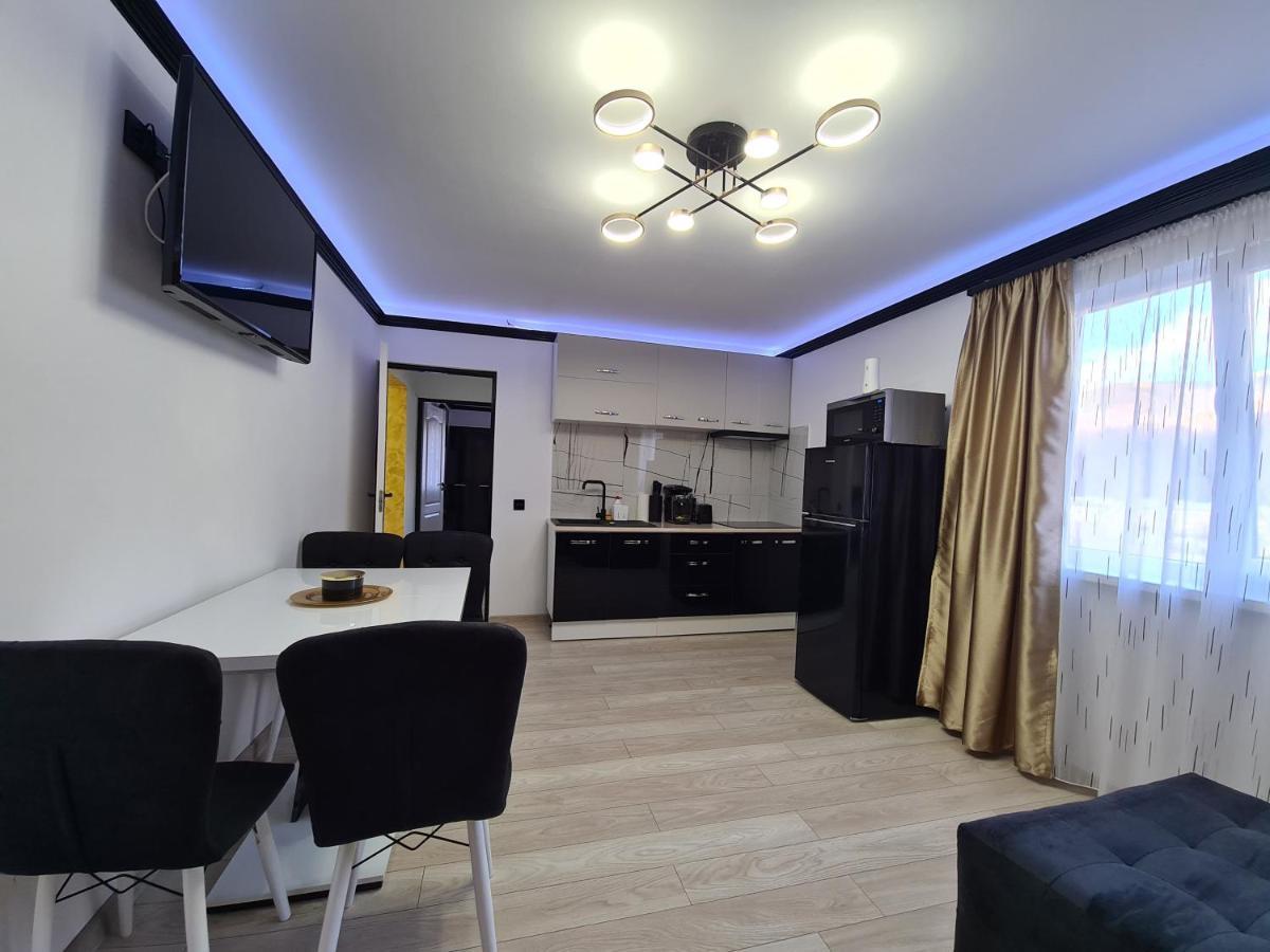 Diamonds House 2 Apartment Lupeni  Exterior photo